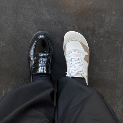 Chaussures pieds larges et sensibles : comment concilier les deux ?