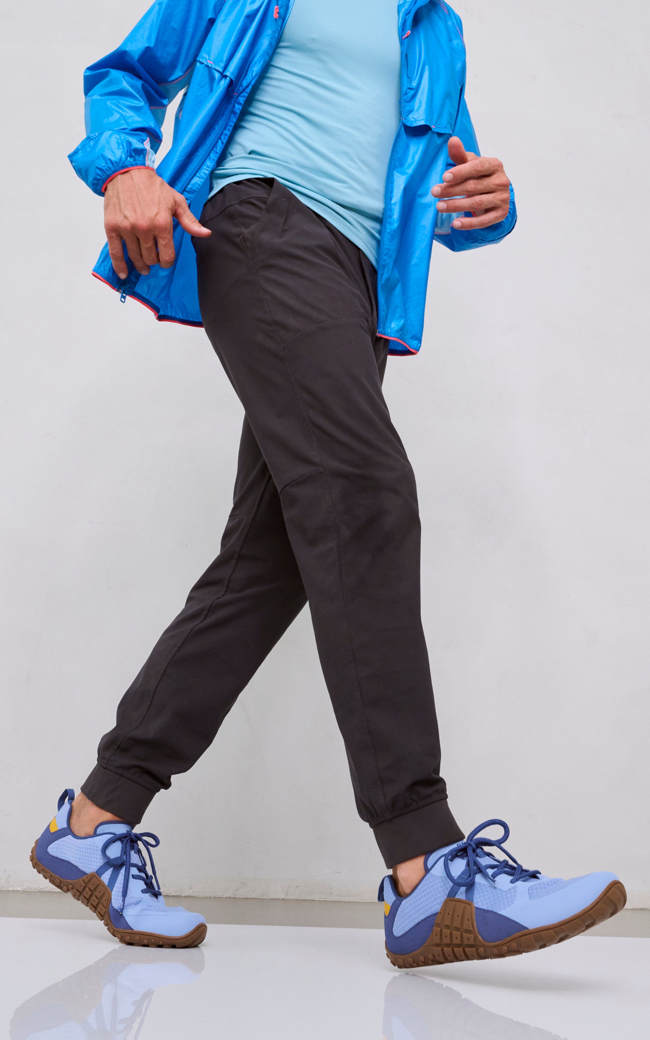 Slide_tel_barefoot_cecc58f7-7258-4b22-8a43-934121473df4.jpg